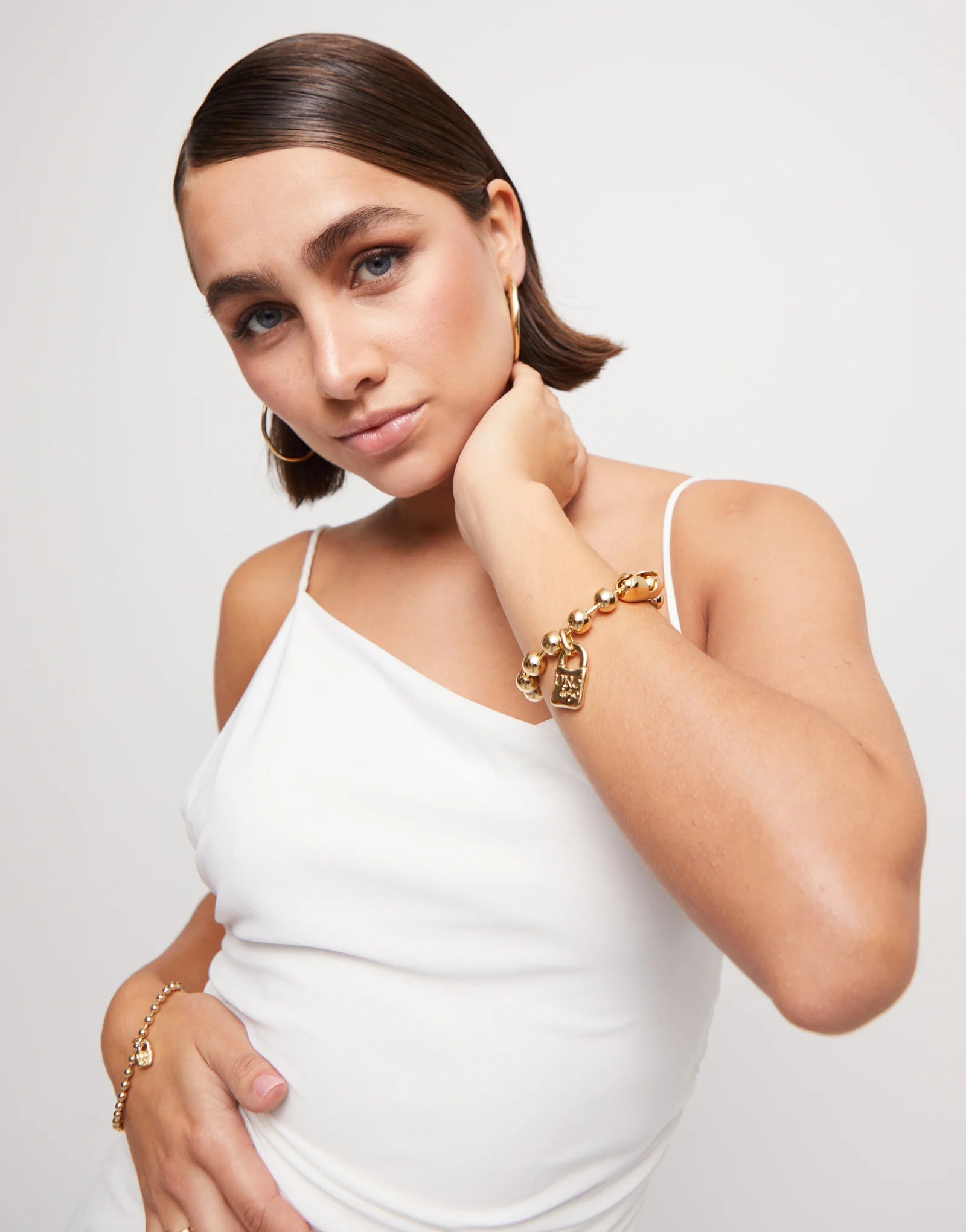 Beaded bracelet with padlock